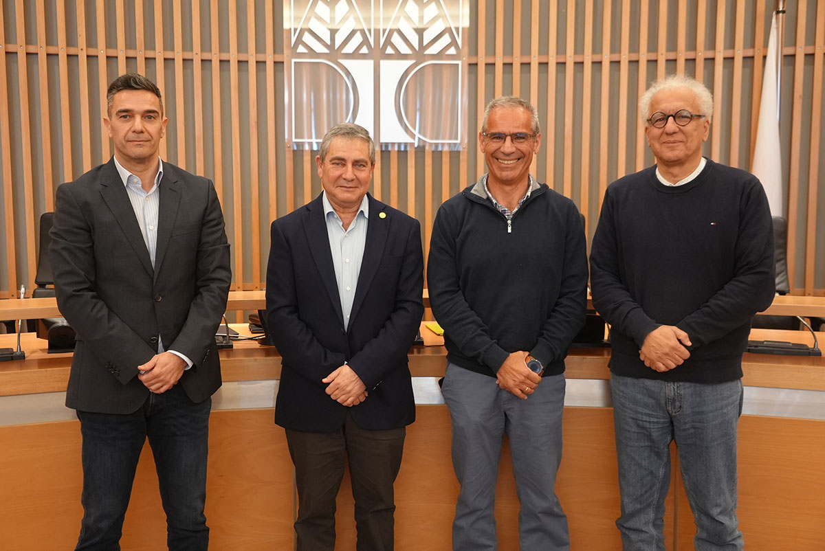 2-Chairs-CEO-Rector